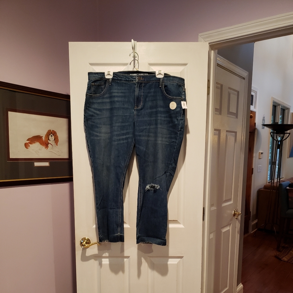 Old Navy Distressed Flare Ankle Denim Cropped Jeans size 18 regular New